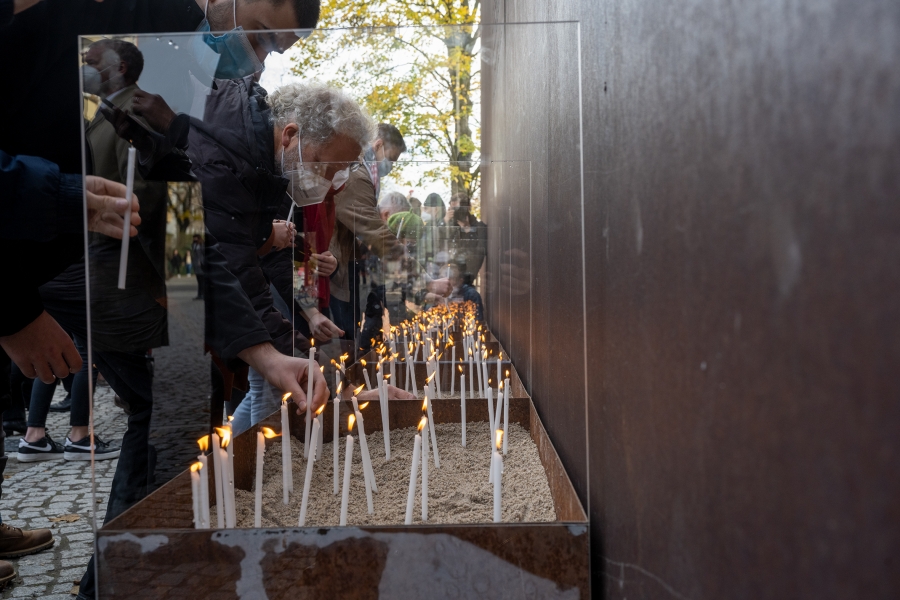 Anzünden der Kerzen