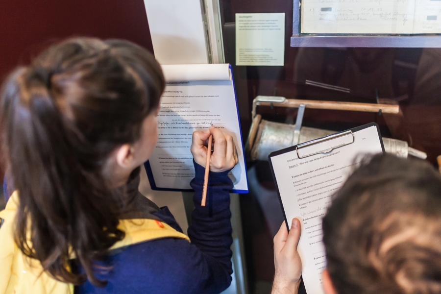 Kinder in der Ausstellung