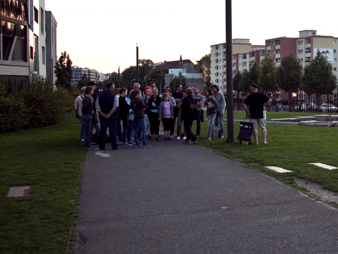 Gruppe in der Bernauer Straße