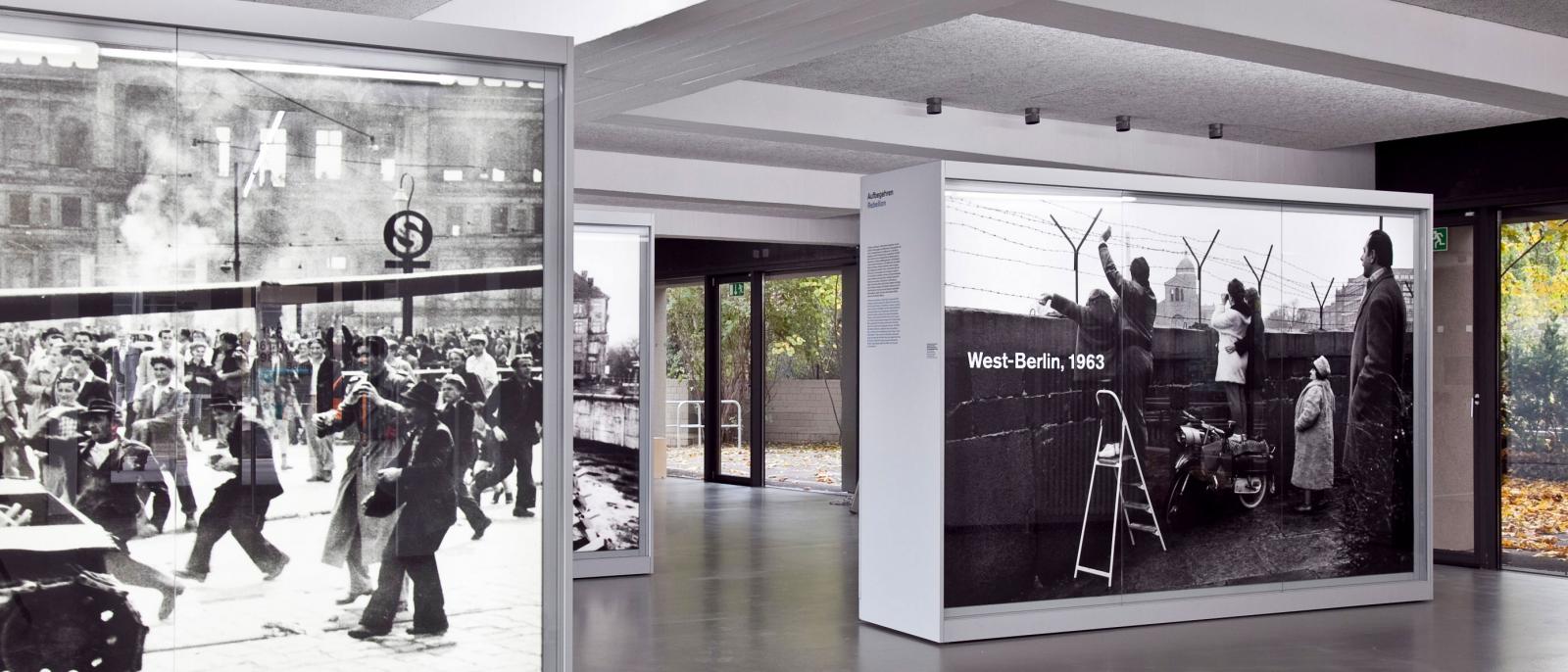 Blick in die Ausstellung im Dokuzentrum