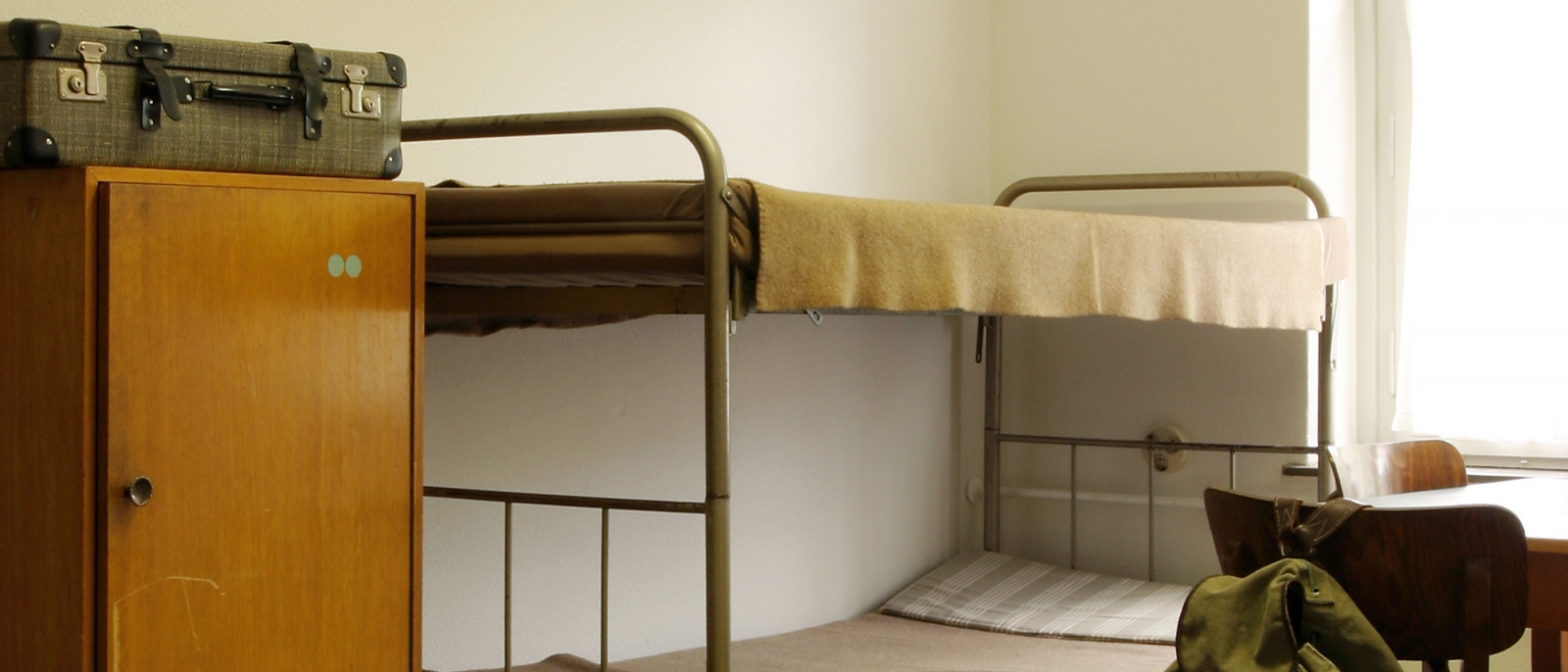 Bett im Notaufnahmelager